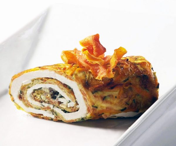 Gemüse-Chicken-Rolle mit Tomatensalat