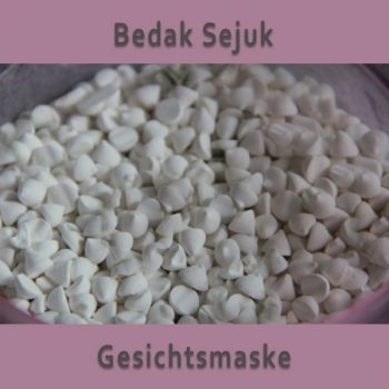 Bedak Sejuk Gesichtsmaske