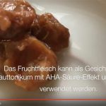 Tamarinde öffnen und als Hauttonikum nutzen